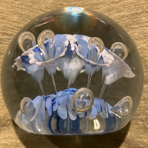 Signed Art Glass Paperweight Blue Flowers John Gentile Glass,  Star City WV - Picture 3 of 11